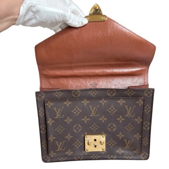 LOUIS VUITTON Monogram Monceau 26 Shoulder Bag W/ Key & Chain. Authenticated - Picture 12 of 16